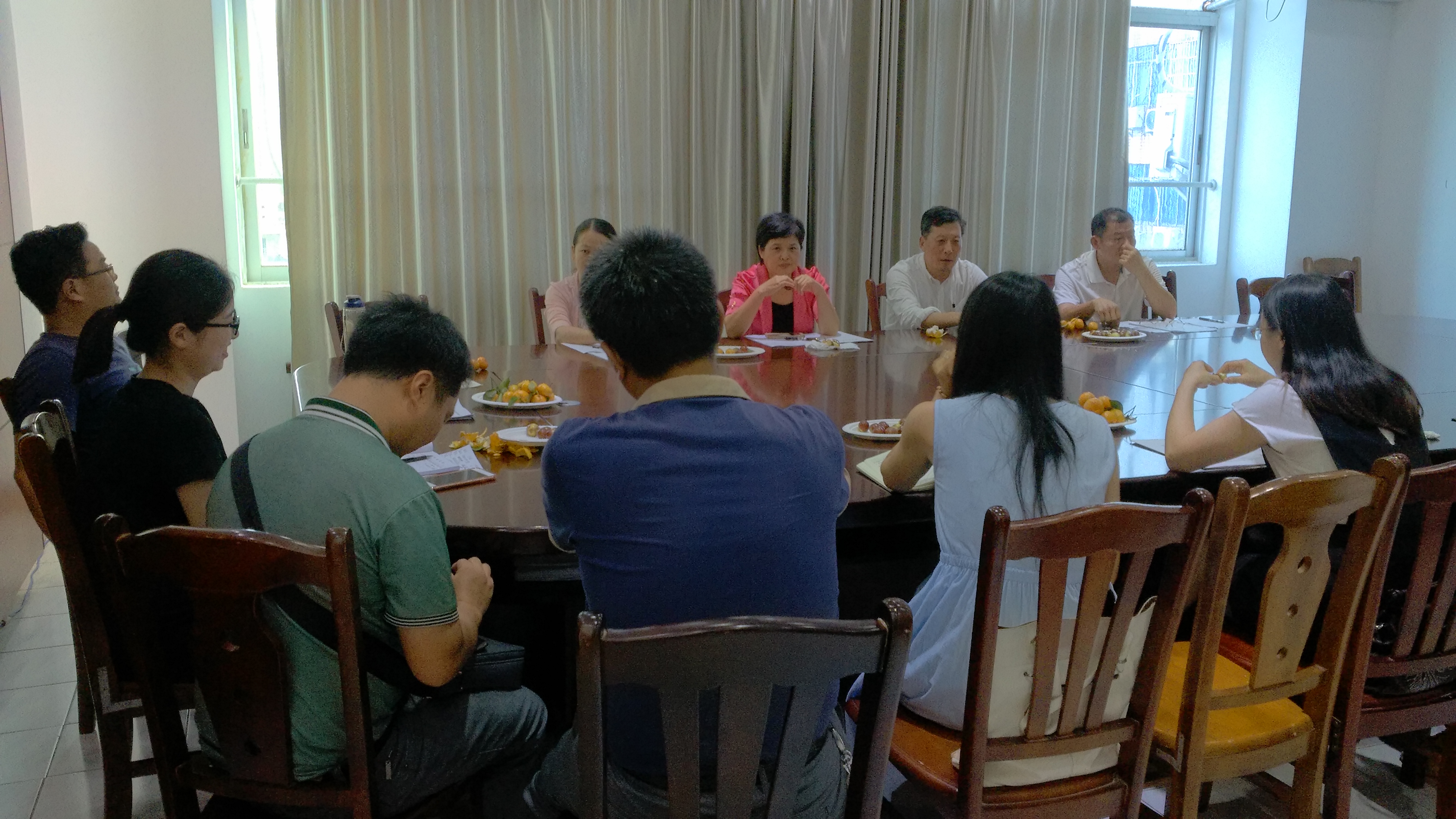 初等教育学院召开党员学习会议贯彻省委六届十一次会议精神
