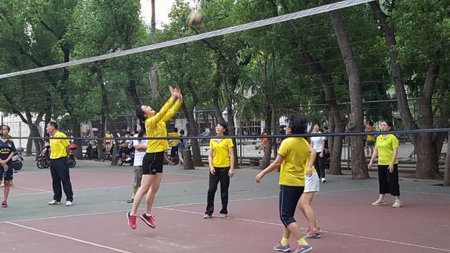精彩校园，活力排球――记初等教育学院师生联谊排球赛